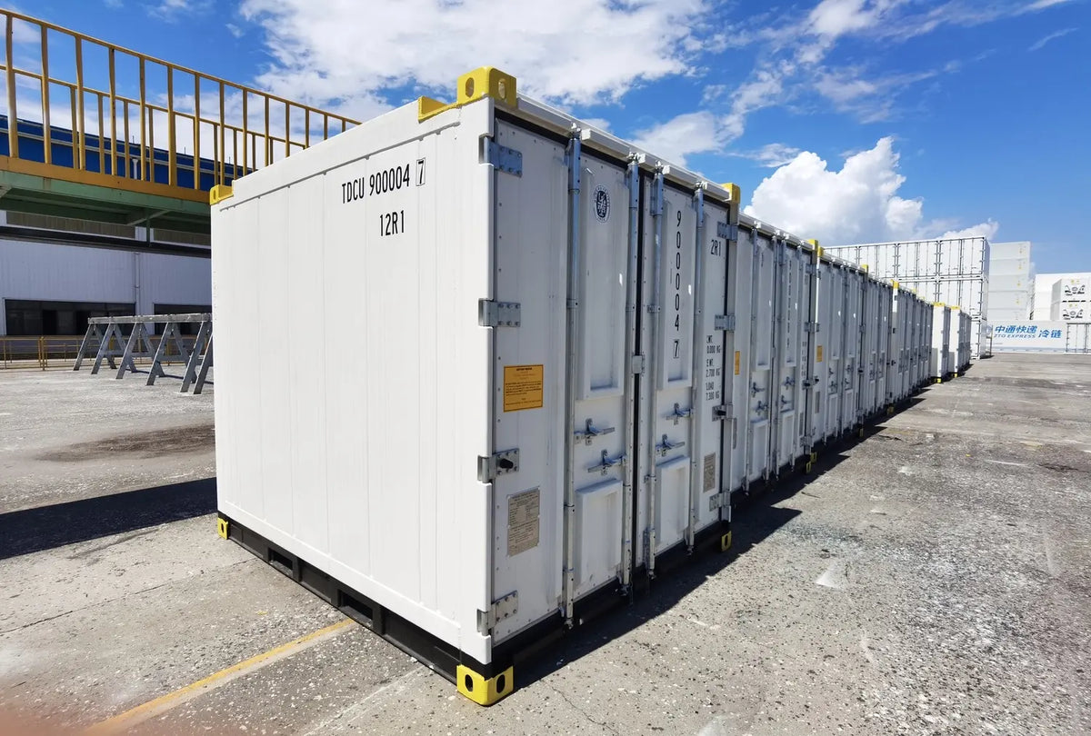 Contenedor frigorífico 10' DNV seminuevo - vista exterior | Sit Partners