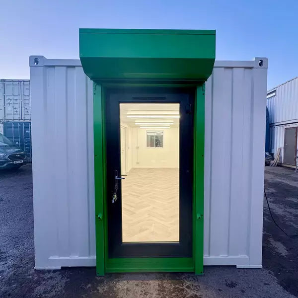 CONTENEDOR DE OFICINA DE 24 PIES