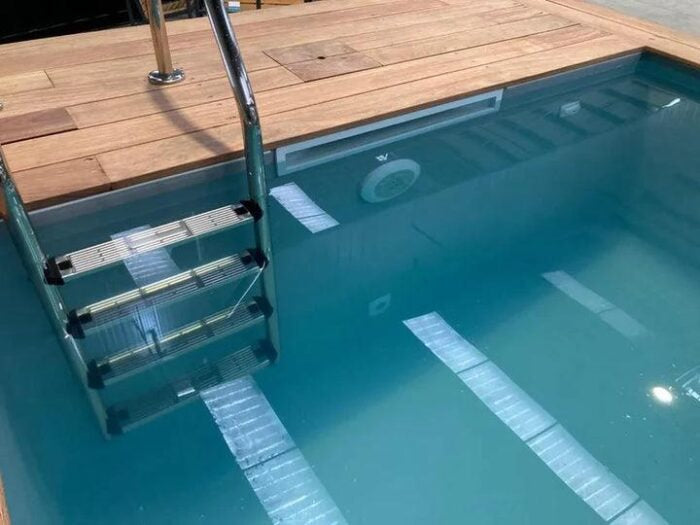 Contenedor piscina de 12m - detalle | Sit Partners