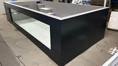 Piscina polipropileno 6,5x2,5m con ventana - vista exterior | Sit Partners