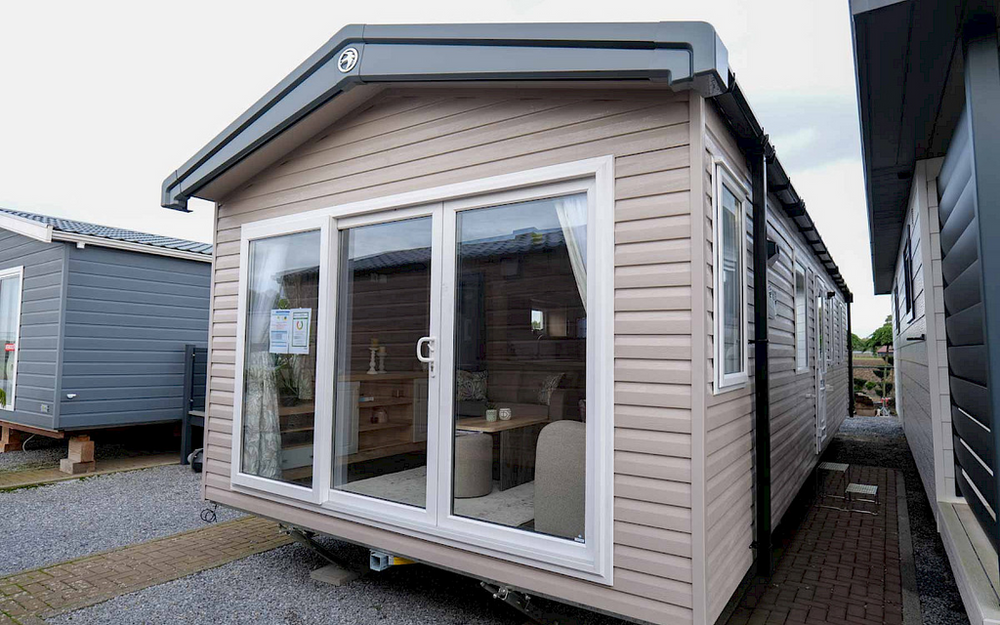 Casa Móvil Swift Bordeaux 11x3,7m - vista exterior | Sit Partners